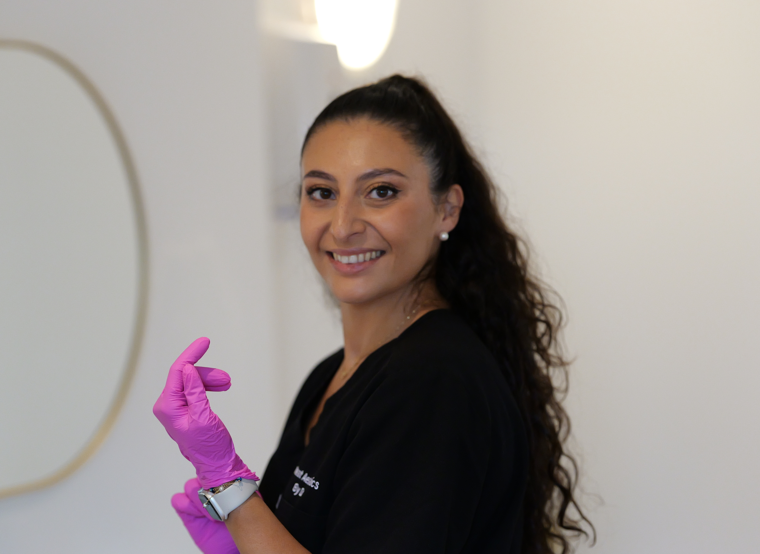 dermal filler dissolving drc prepares to treat patient